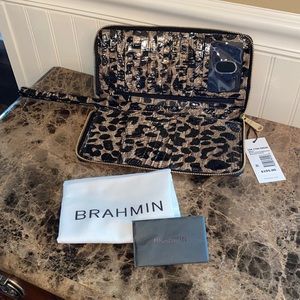 🆕Brahmin Skyler Clutch in Snow Leopard Leather